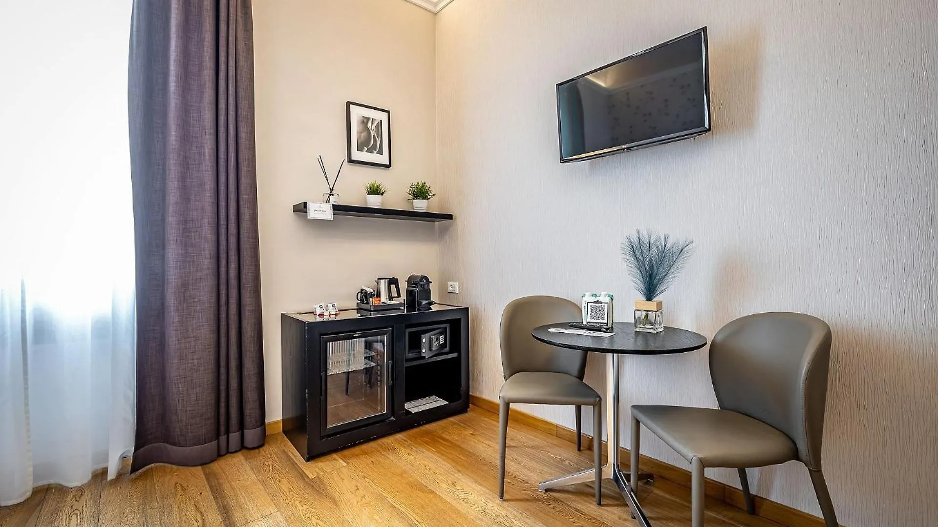 Martelli 6 Suite & Apartments Florence Italy