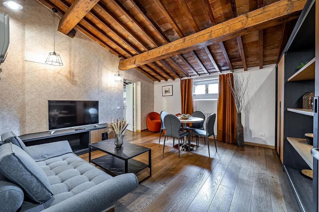 Martelli 6 Suite & Apartments Florence 3*,