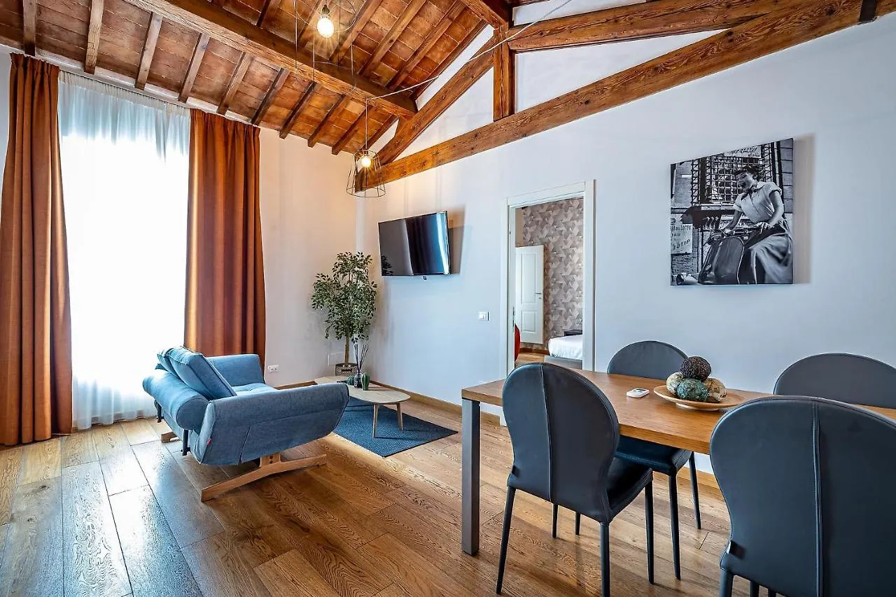Martelli 6 Suite & Apartments Florence Bed & Breakfast
