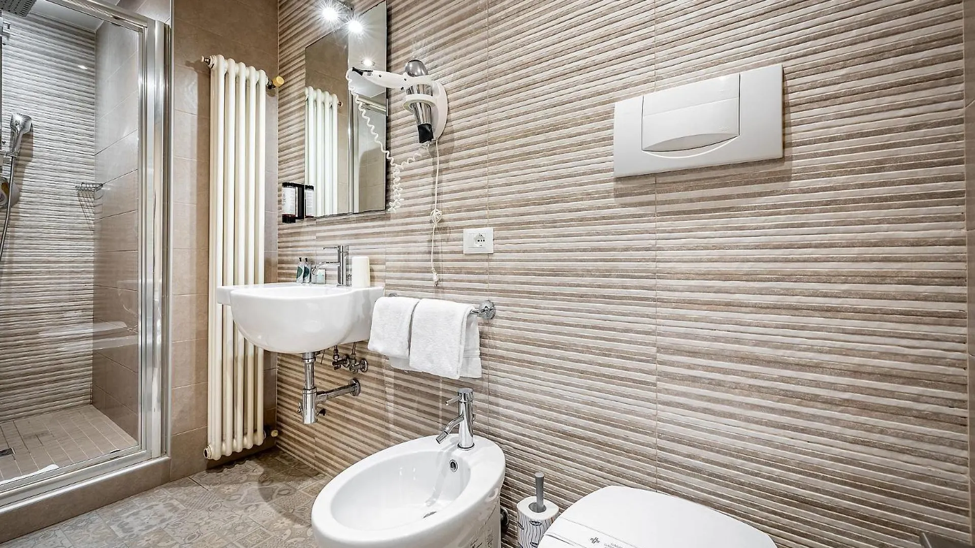 Martelli 6 Suite & Apartments Florencia Bed and breakfast